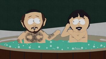 Два голых парня в горячей ванне